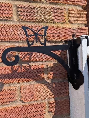 Easy fit hanging - easy,