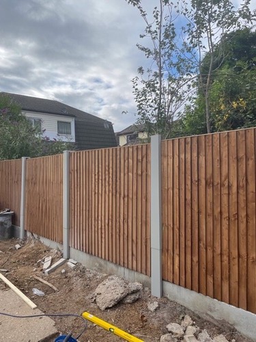 Slotted concrete fence - slotted,